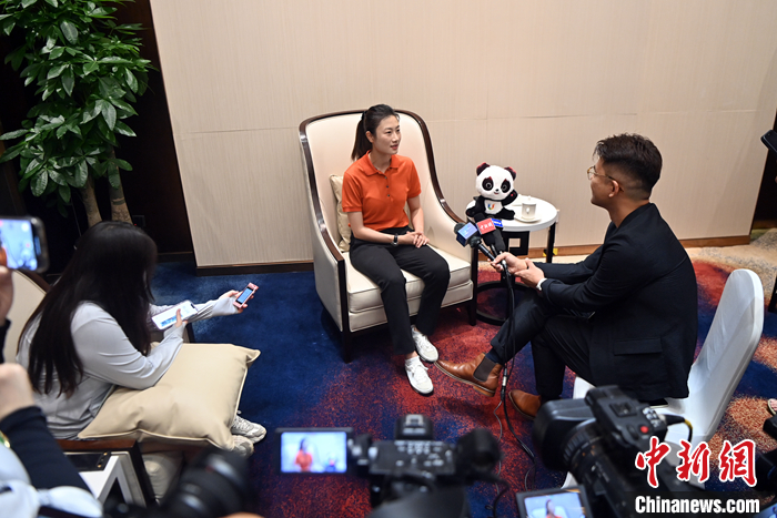 丁宁谈体育交流与年轻运动员成长：赛场内外皆