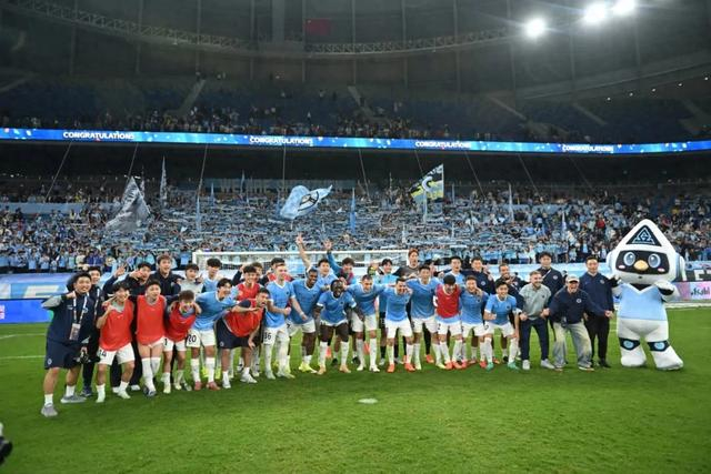 深圳新鹏城主场力克津门虎 戴伟浚复出助球队斩