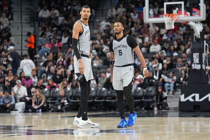 文班亚马领跑MVP榜单 马刺强队战绩验证新星实力