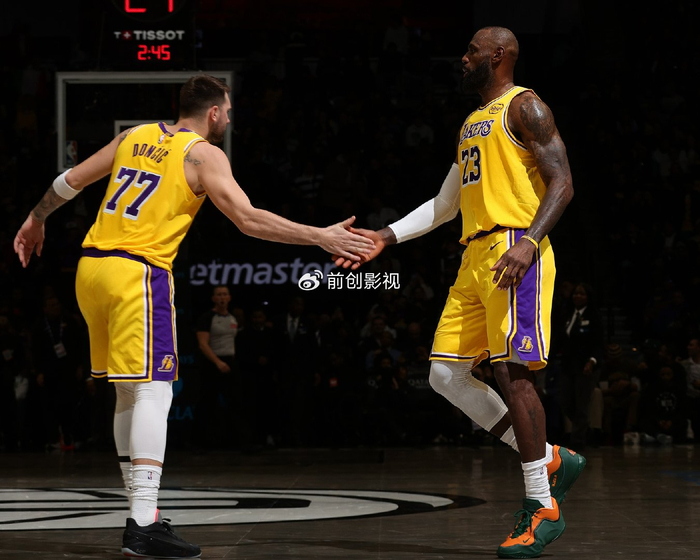 东契奇腿筋二级拉伤报销，雷迪克决策引争议