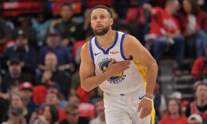 勇士126121逆转快船 创造黑十奇迹 库里38岁单场