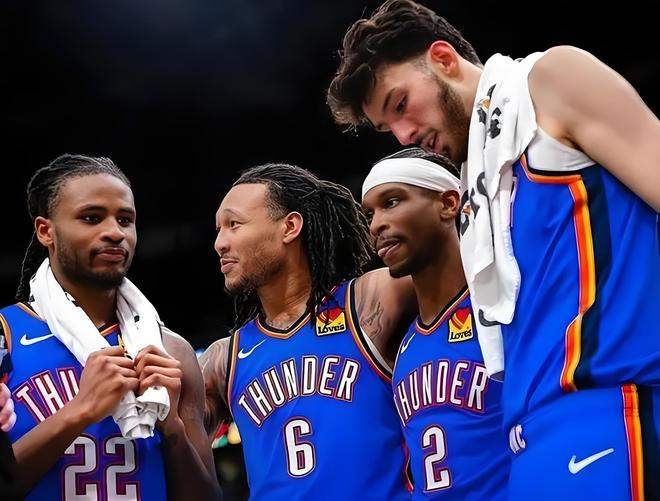 勇士126121逆转快船 创造黑十奇迹 库里38岁单场