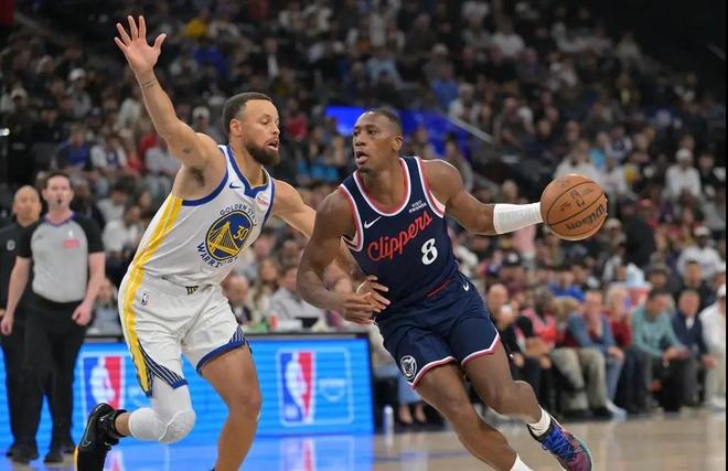 勇士126121逆转快船 创造黑十奇迹 库里38岁单场