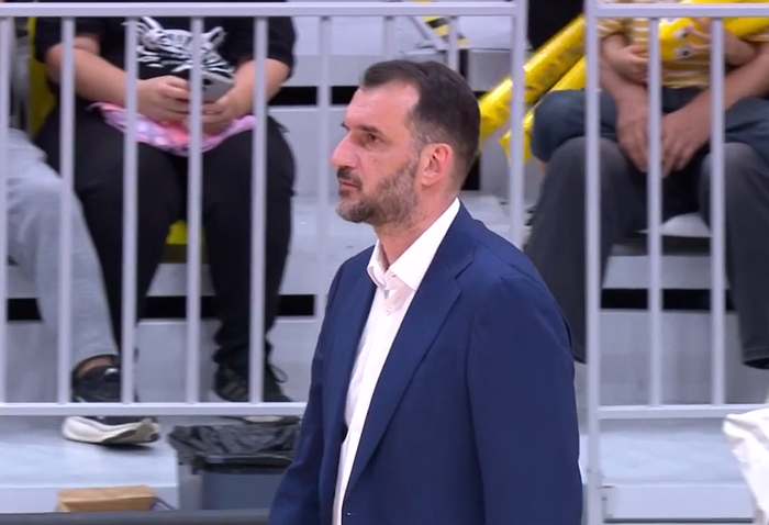 杜锋与拉科维奇用人策略差异助广东逆转宁波